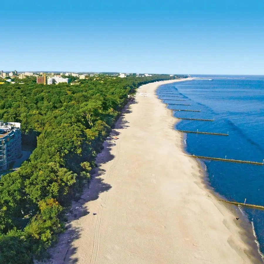Diva Hotel: Beachside Apartment with Balcony and Spa Amenities Kolobrzeg Poland