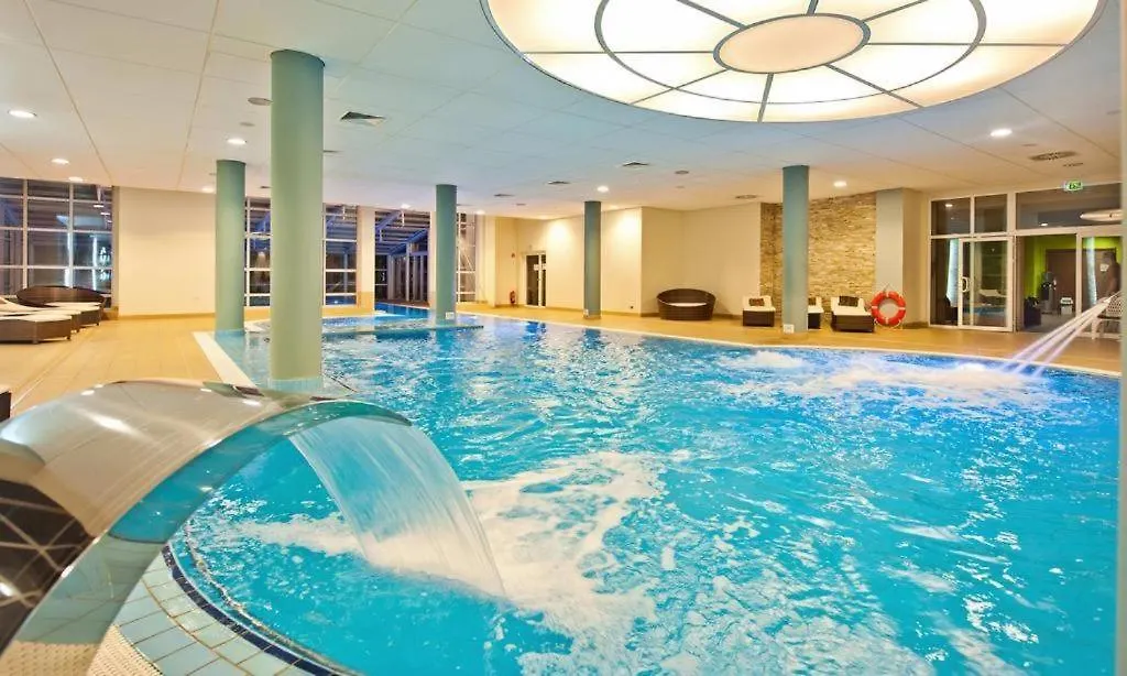 Diva Hotel: Beachside Apartment with Balcony and Spa Amenities Kolobrzeg